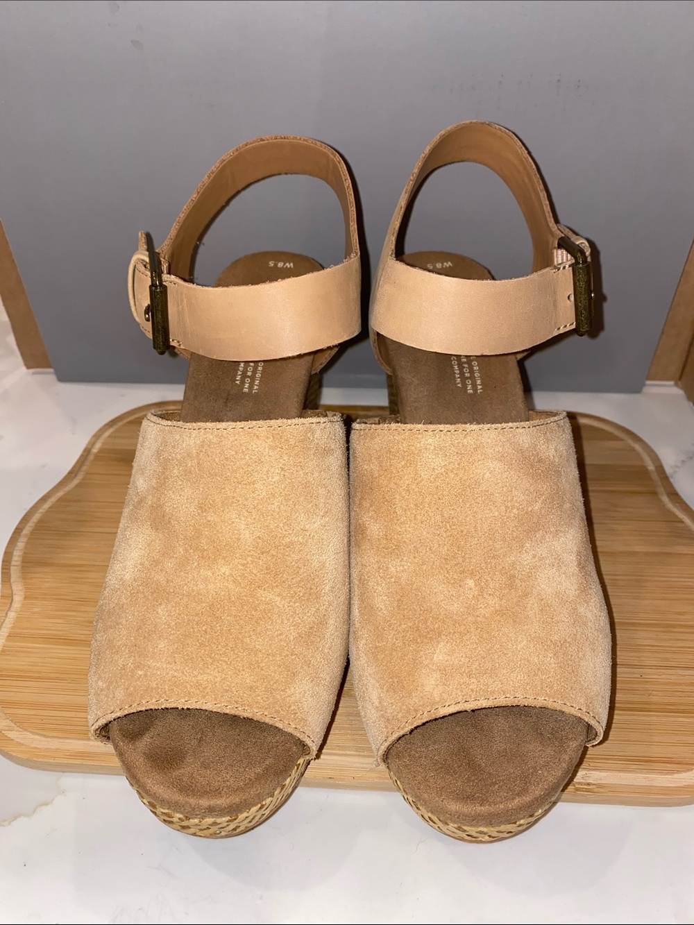 Toms Tropez Women's Wedge Heel Sandal Honey Suede Leather Size  8.5
